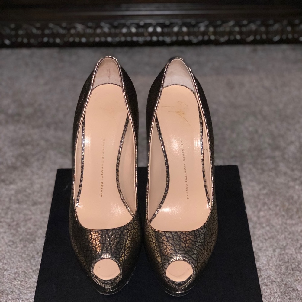 Giuseppe Zanotti Peep Toe Platform Pumps